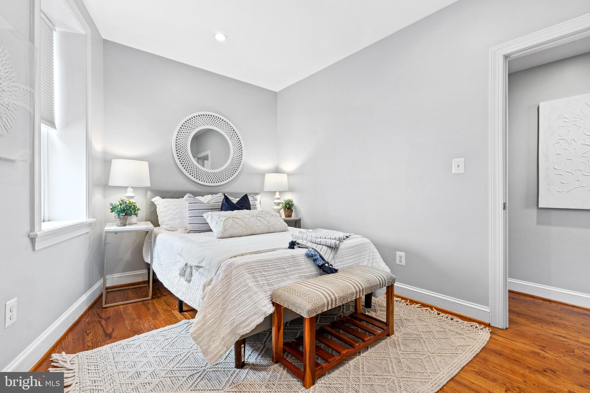 1116 C St NE #201