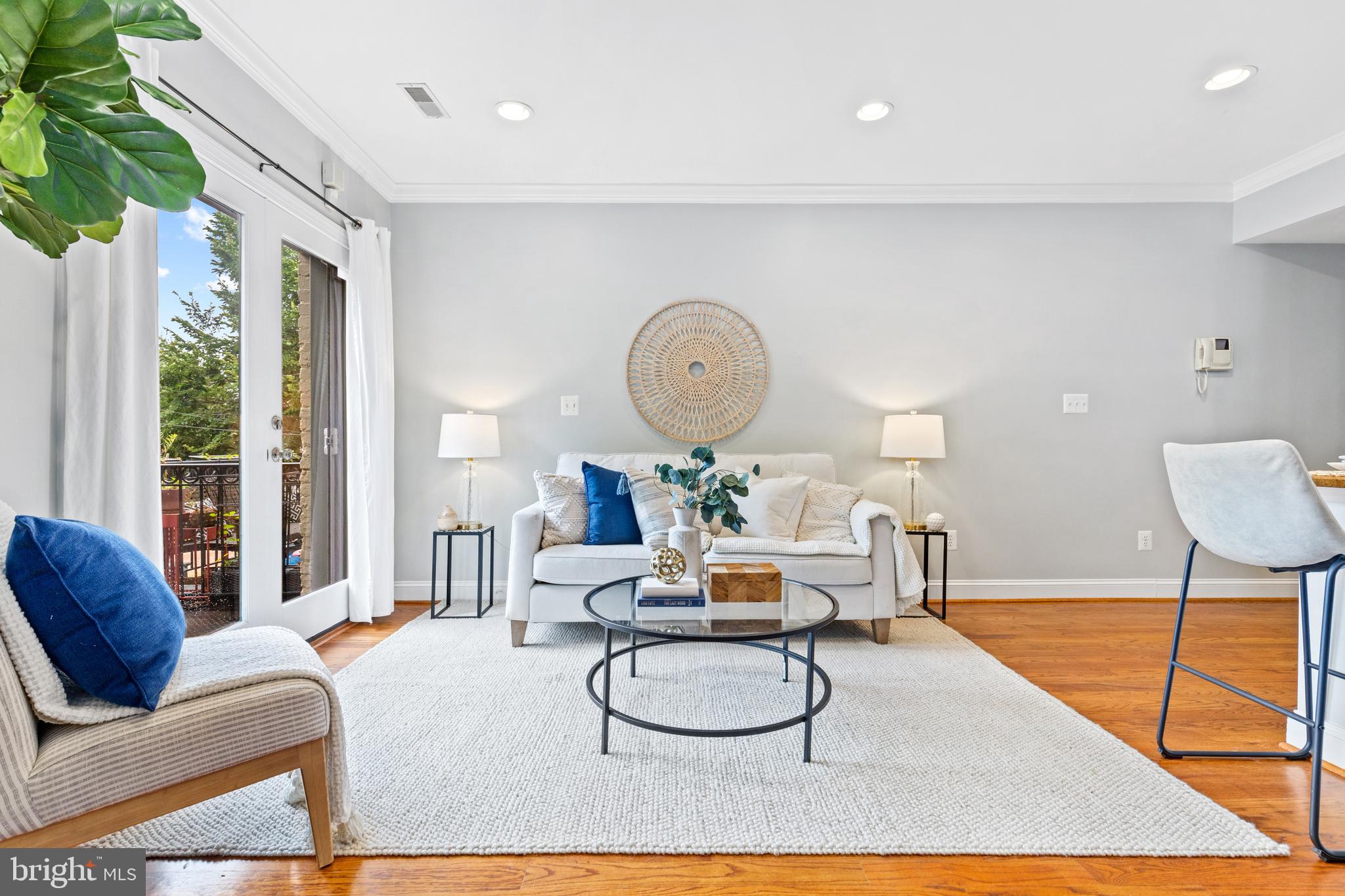 1116 C St NE #201