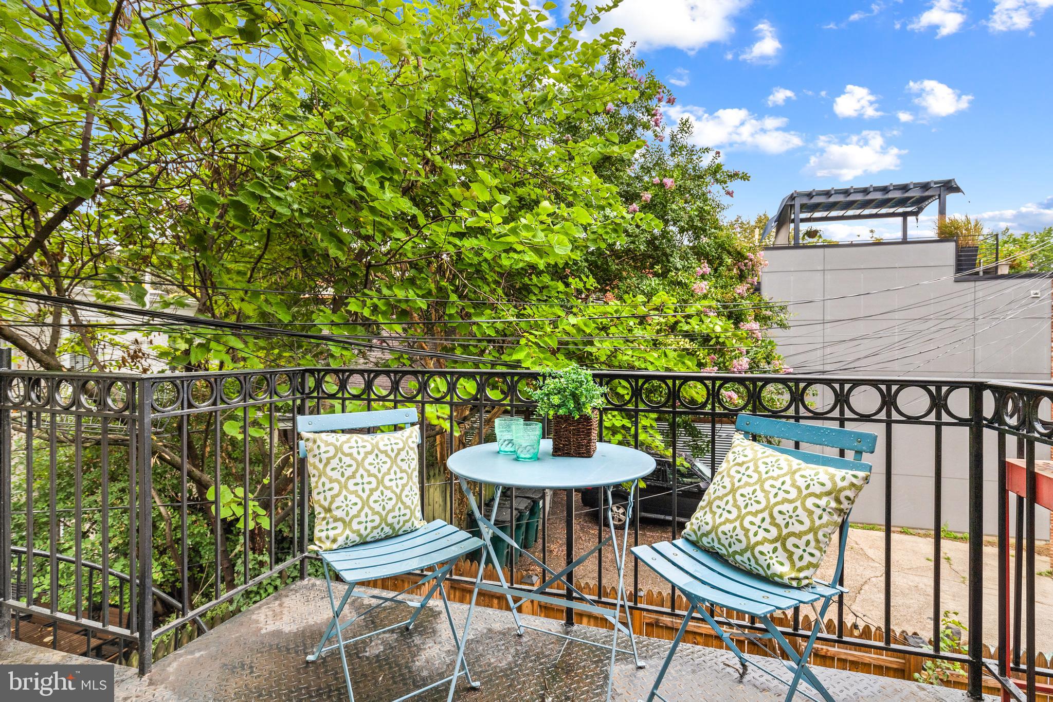 1116 C St NE #201