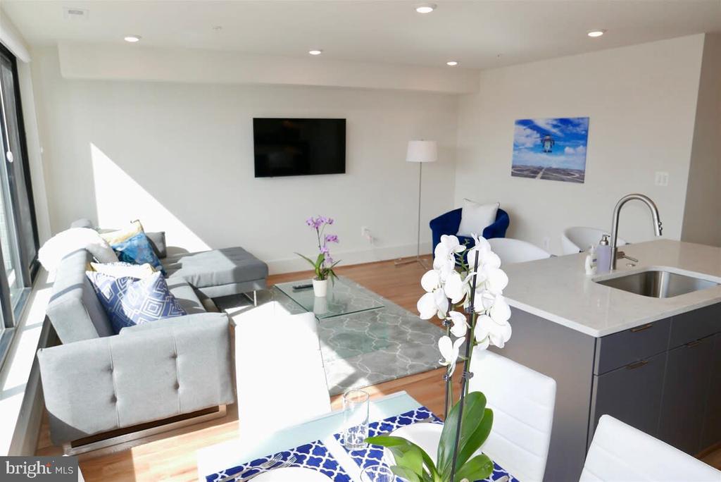 843 UPSHUR ST NW #301