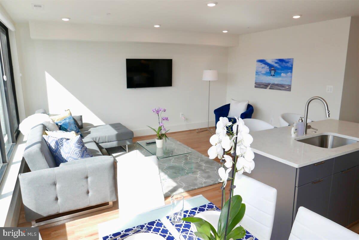 843 UPSHUR ST NW #301