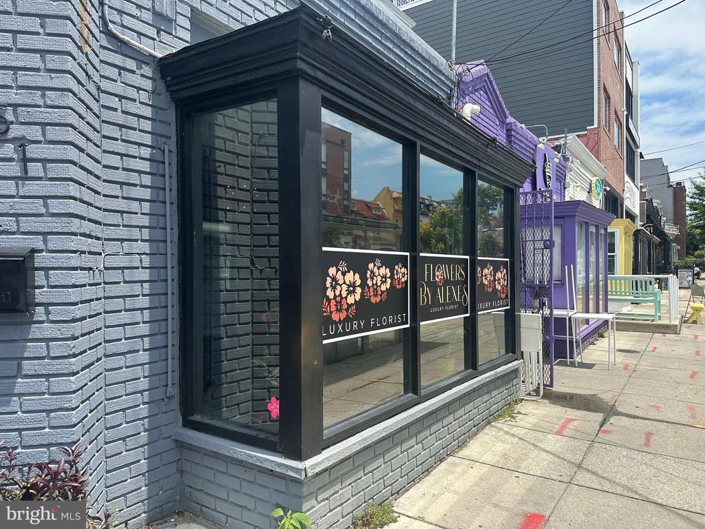 843 UPSHUR ST NW #301