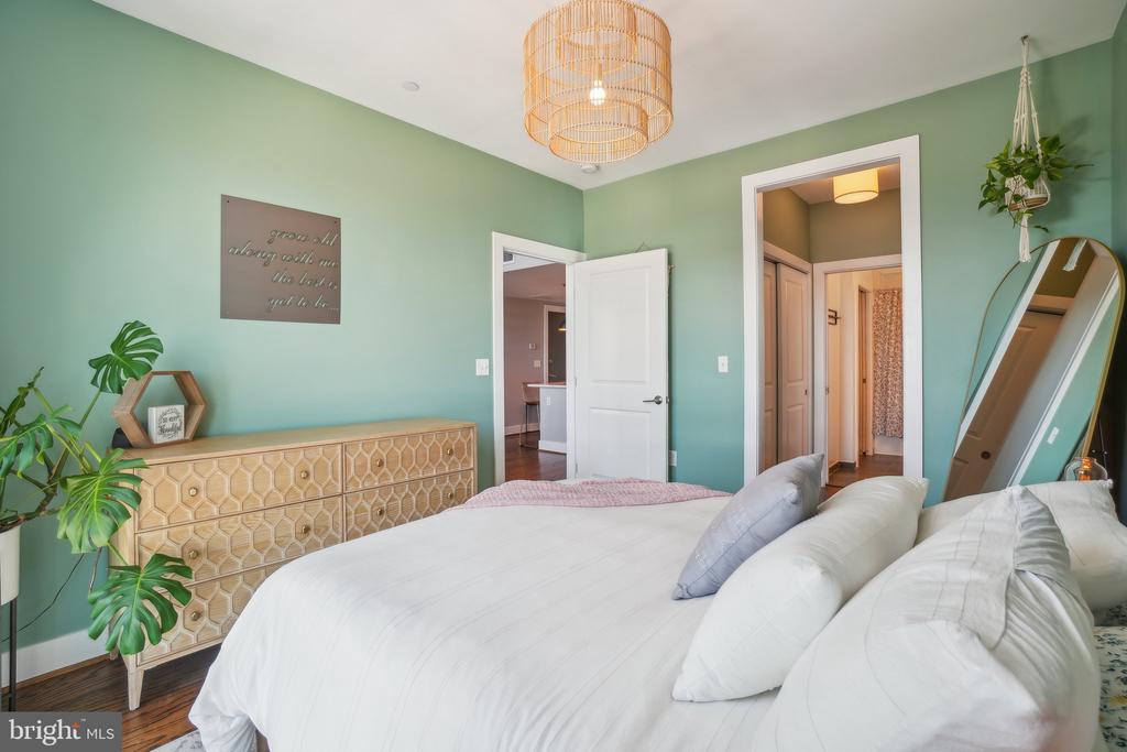 2920 GEORGIA AVE NW #401