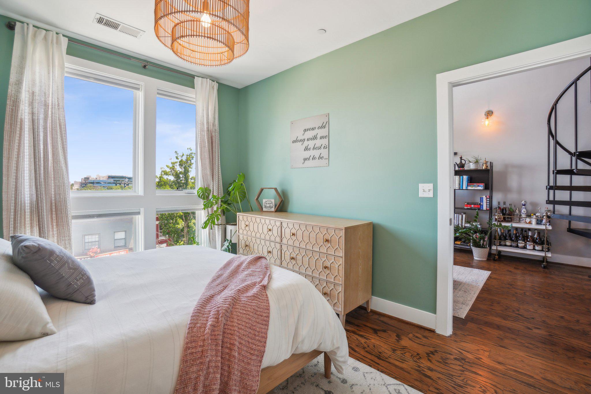 2920 GEORGIA AVE NW #401