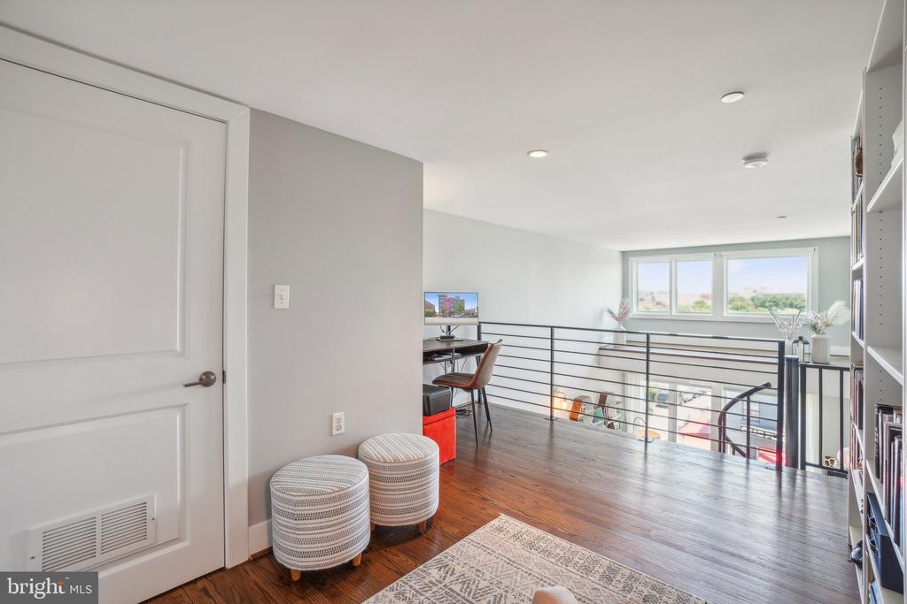 2920 GEORGIA AVE NW #401