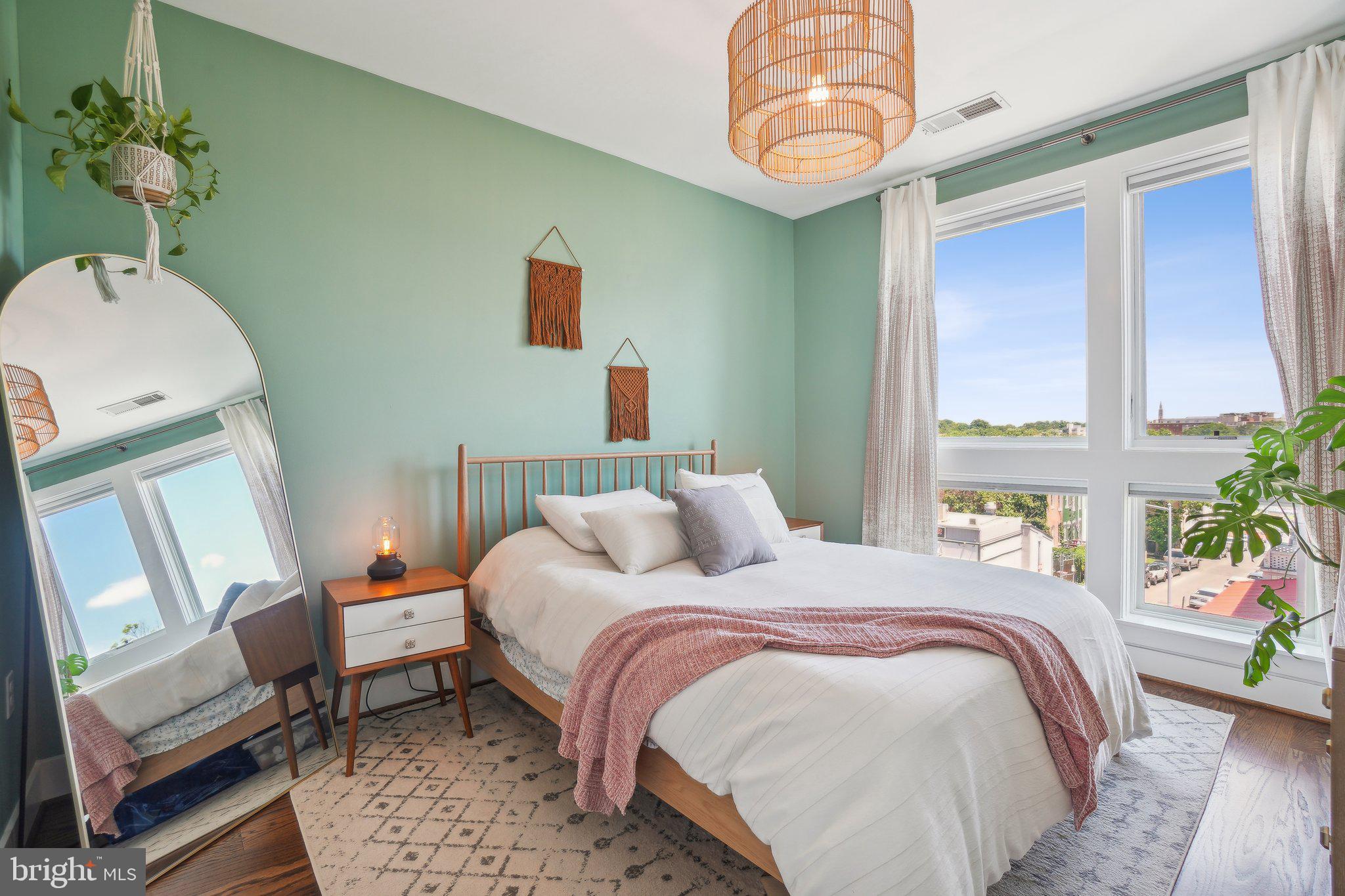 2920 GEORGIA AVE NW #401
