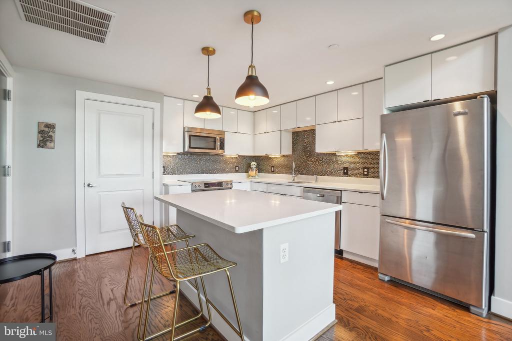 2920 GEORGIA AVE NW #401