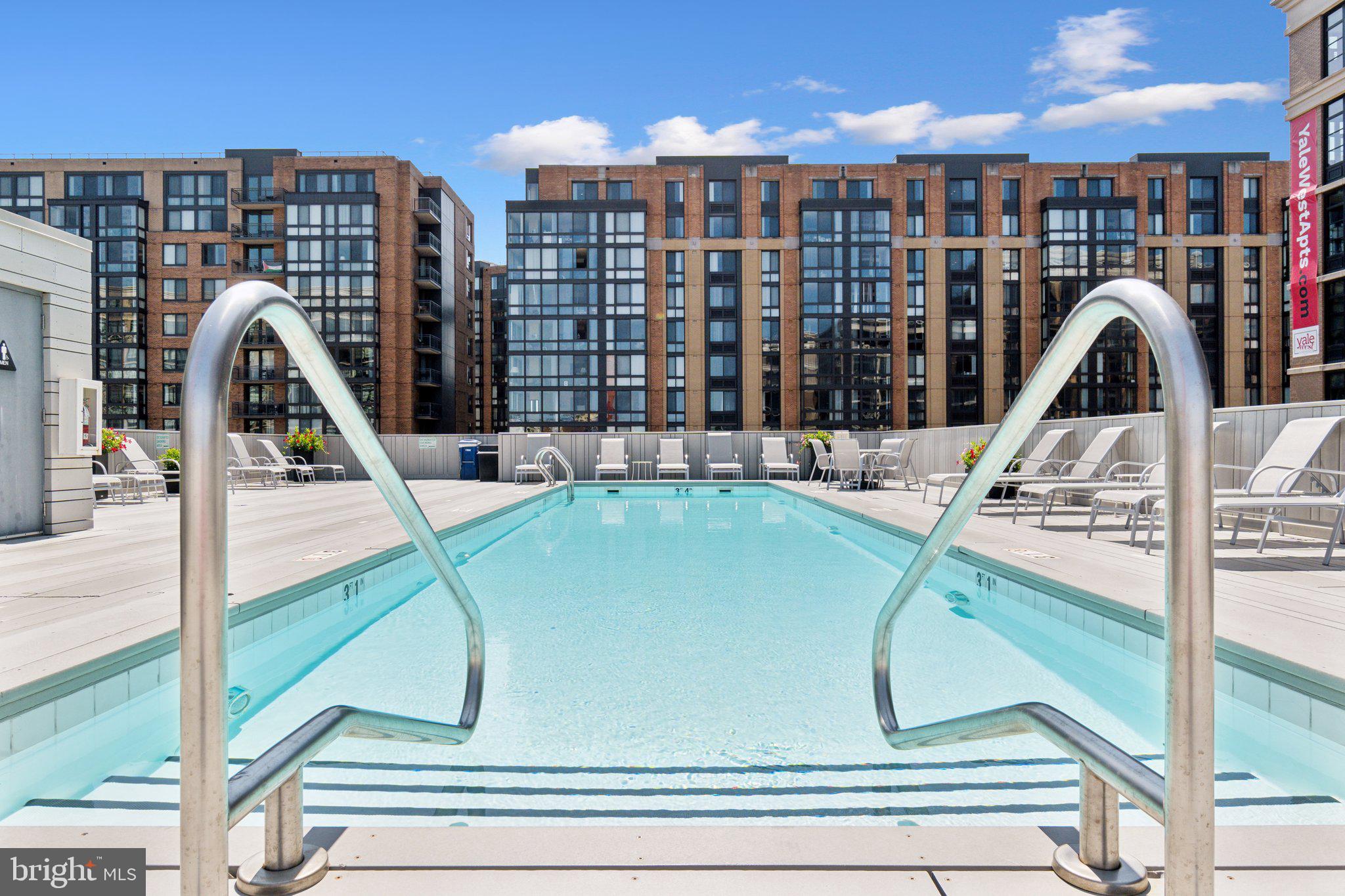 437 New York Ave NW #704