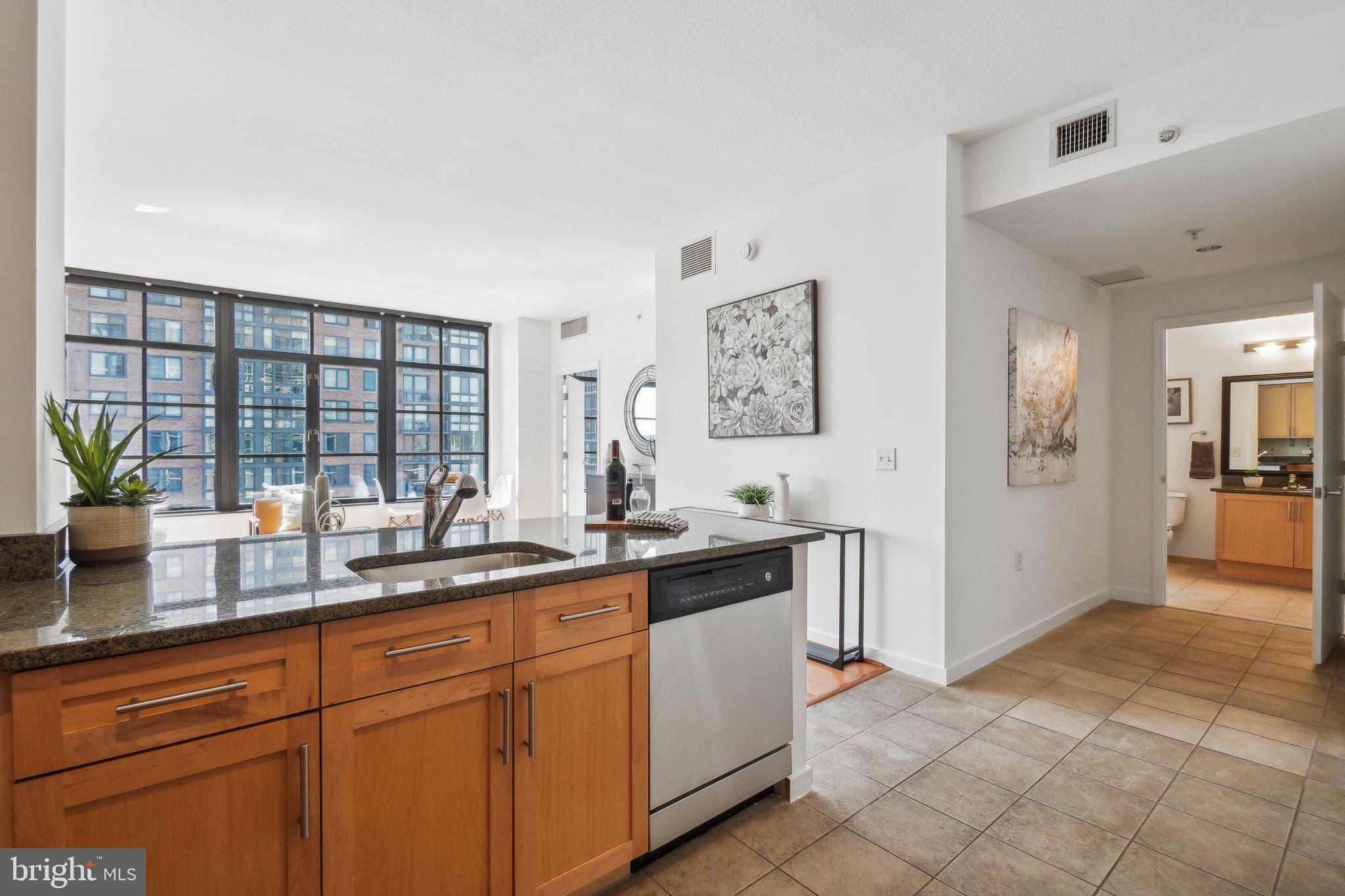 437 New York Ave NW #704