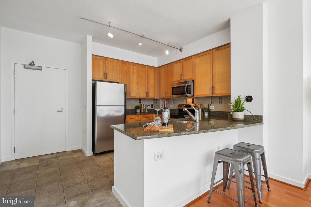 437 New York Ave NW #704