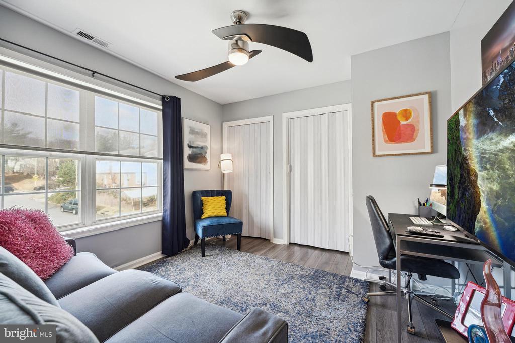 4750 6th Pl NE