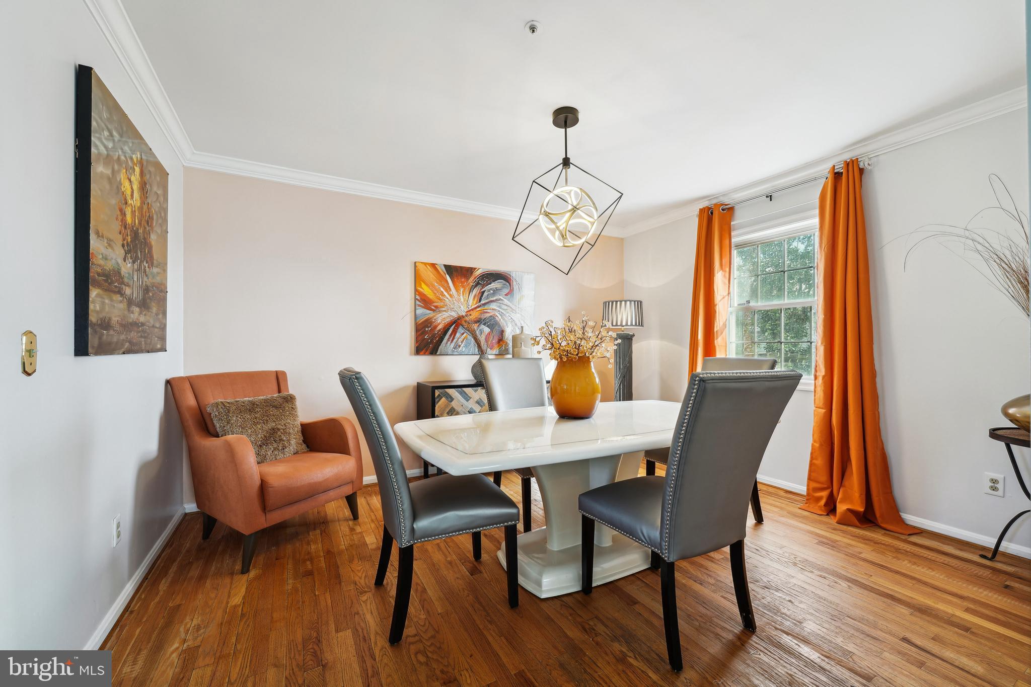 4750 6th Pl NE