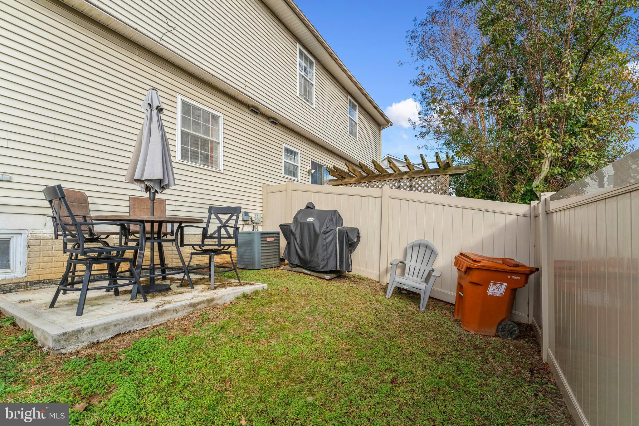 4750 6th Pl NE