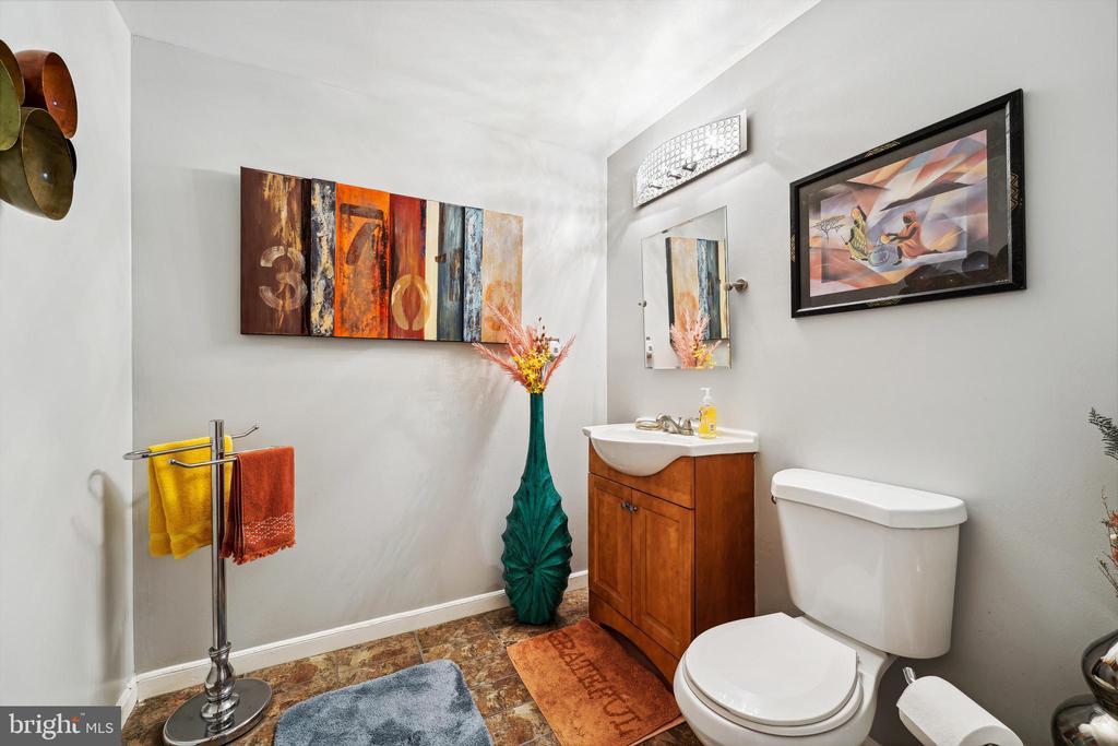 4750 6th Pl NE