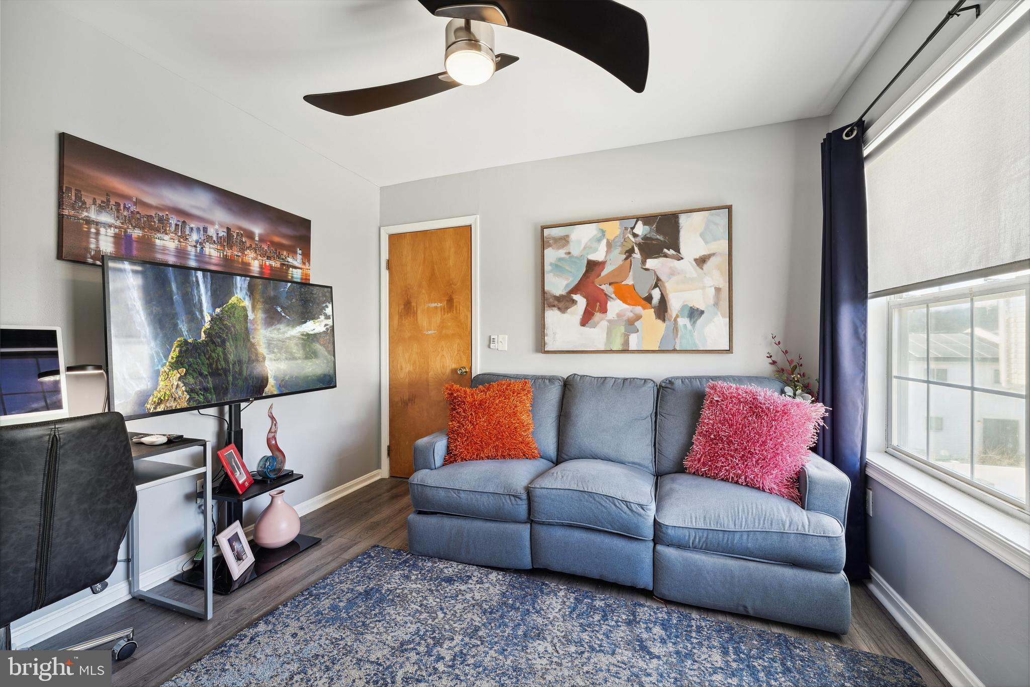 4750 6th Pl NE
