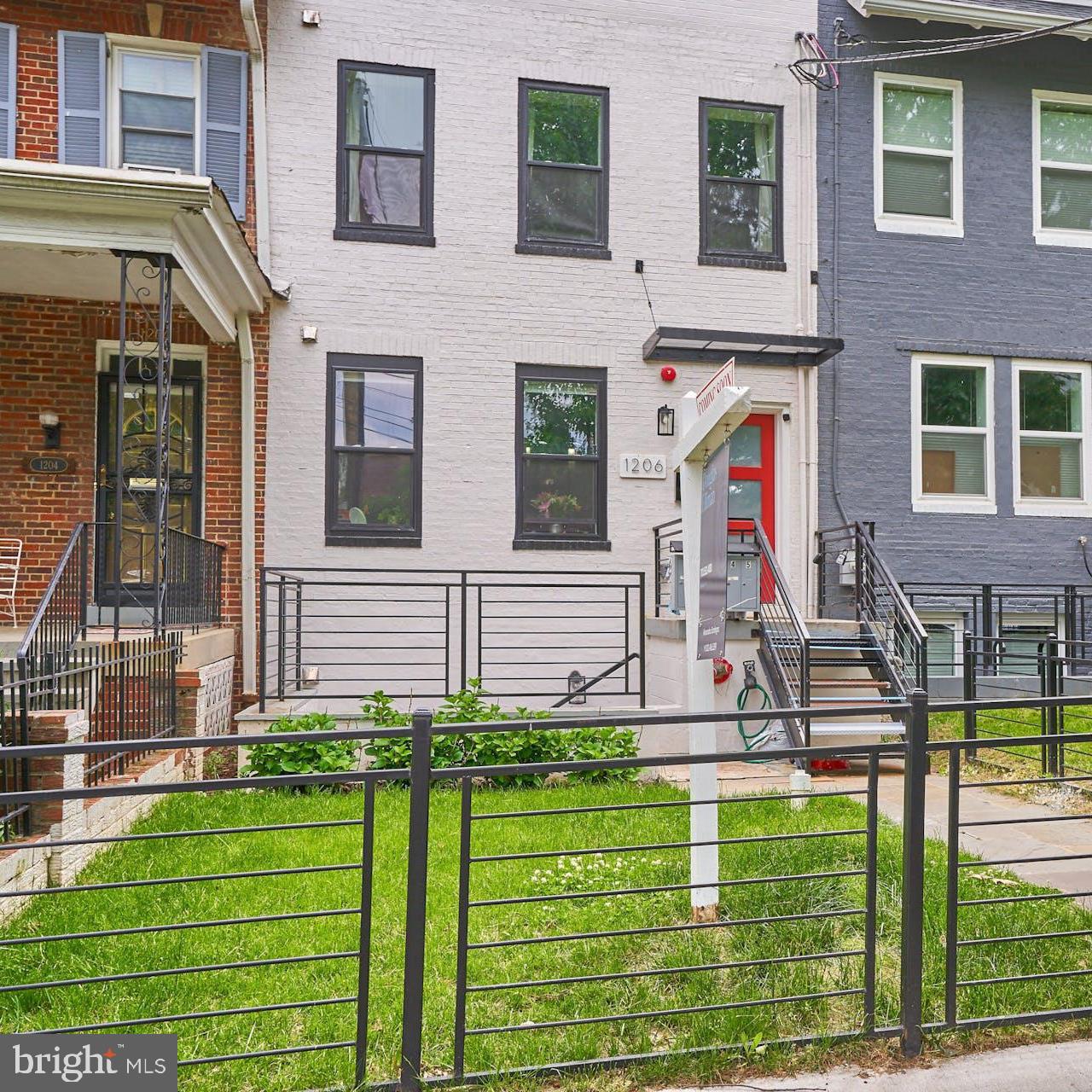 1206 Longfellow St NW #4