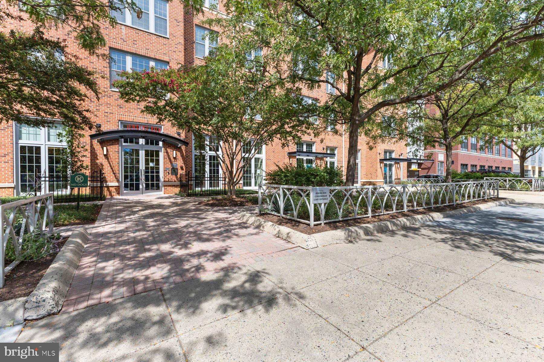 1391 Pennsylvania Ave SE #422