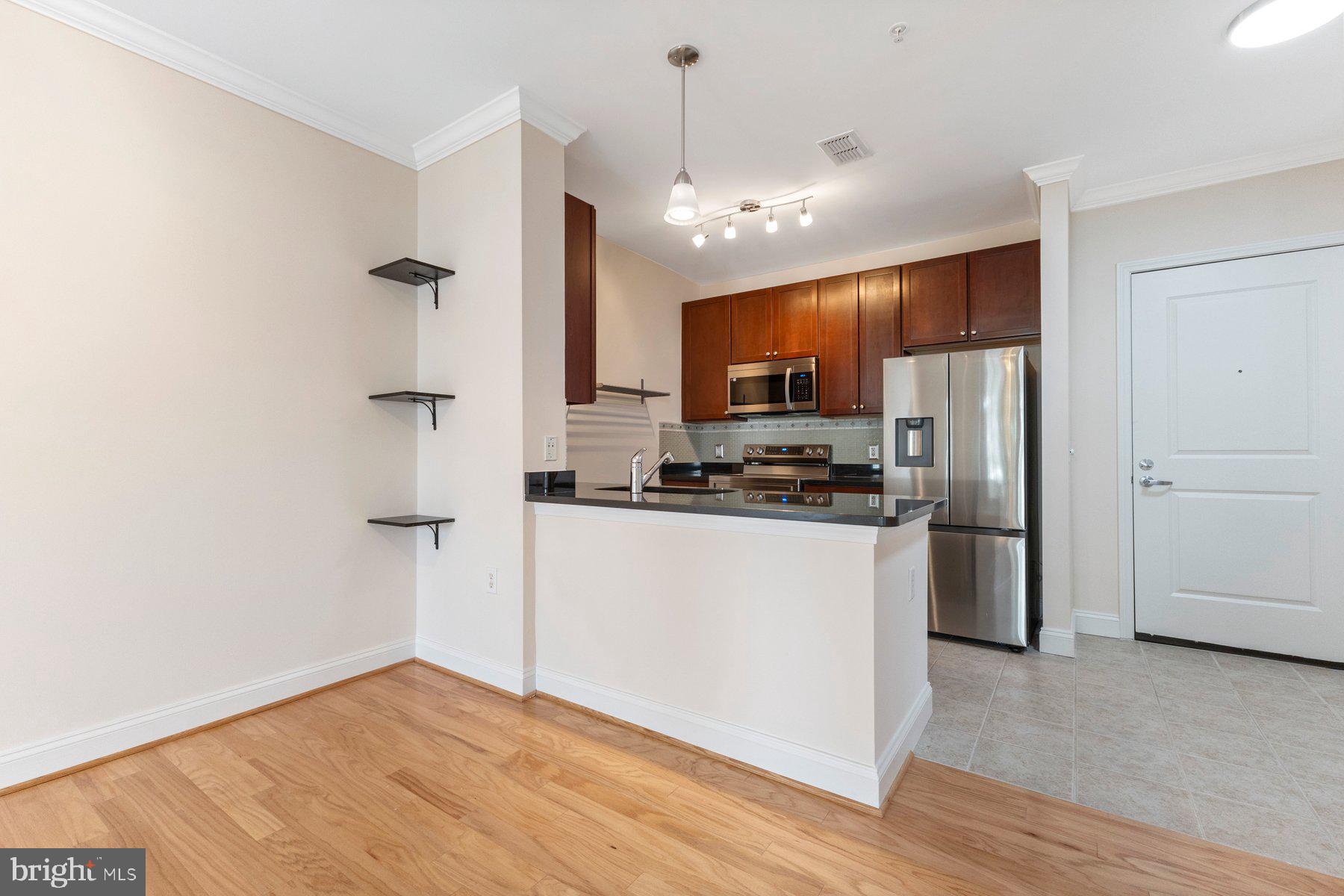 1391 Pennsylvania Ave SE #422