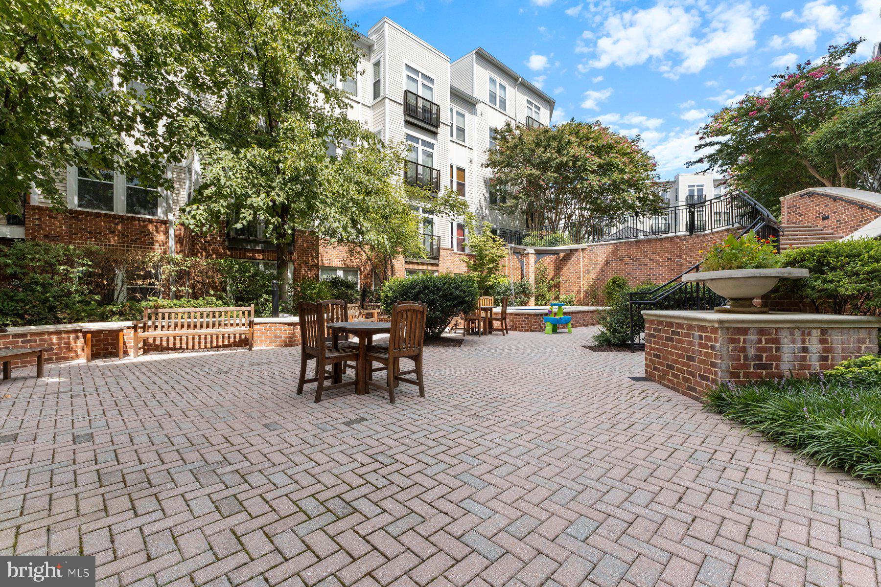1391 Pennsylvania Ave SE #422