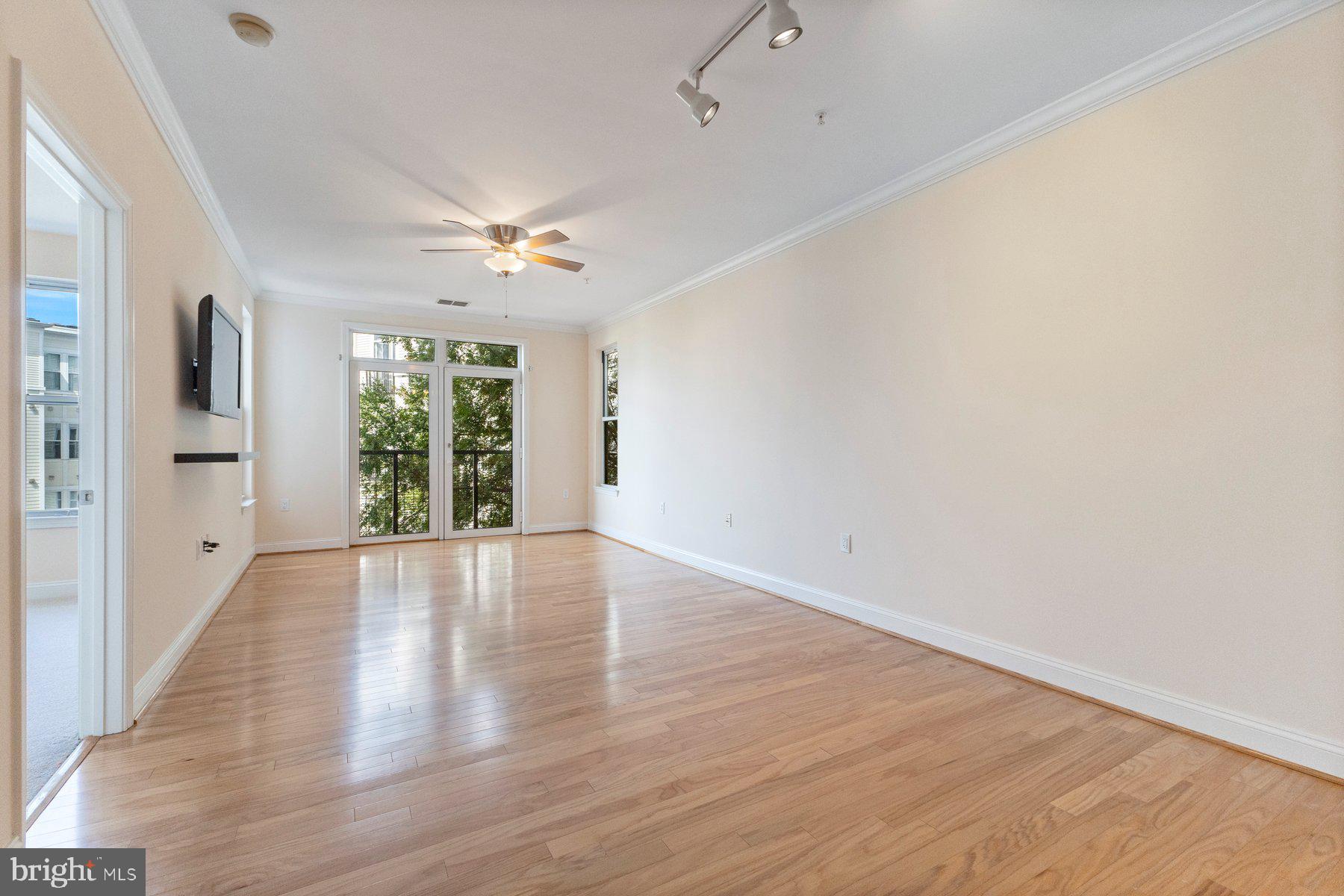1391 Pennsylvania Ave SE #422