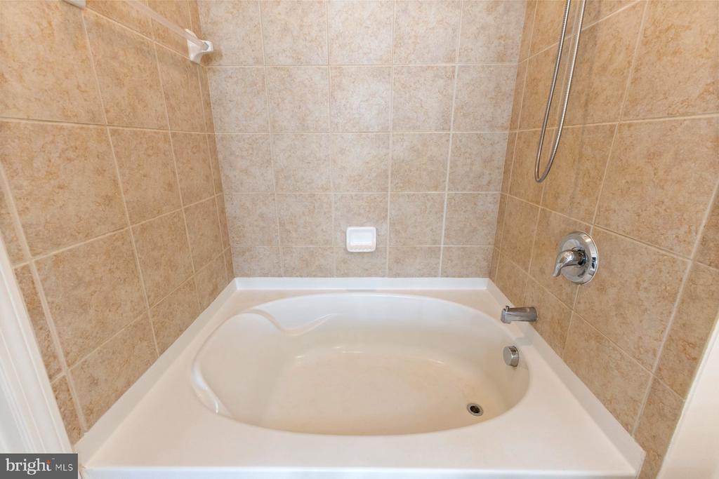1391 Pennsylvania Ave SE #422