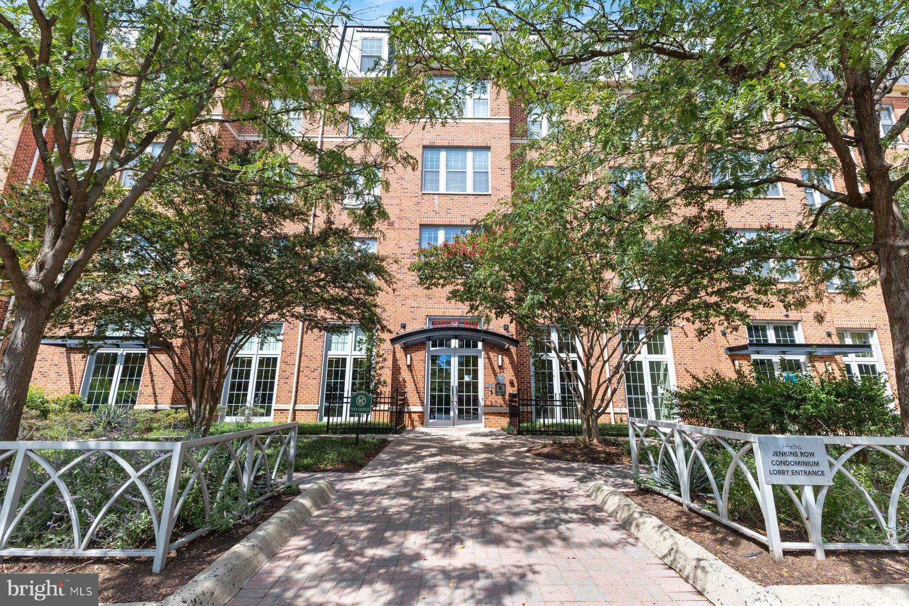 1391 Pennsylvania Ave SE #422