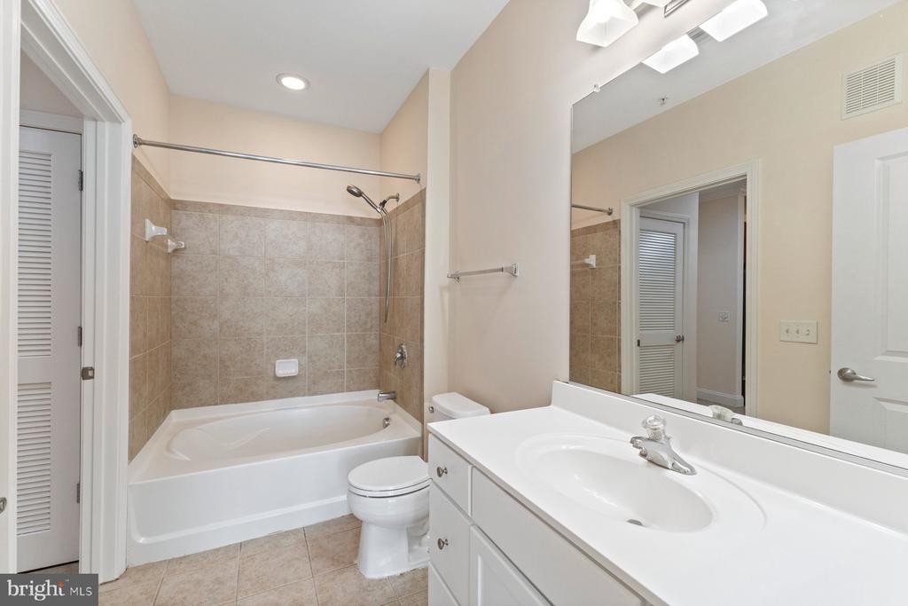 1391 Pennsylvania Ave SE #422