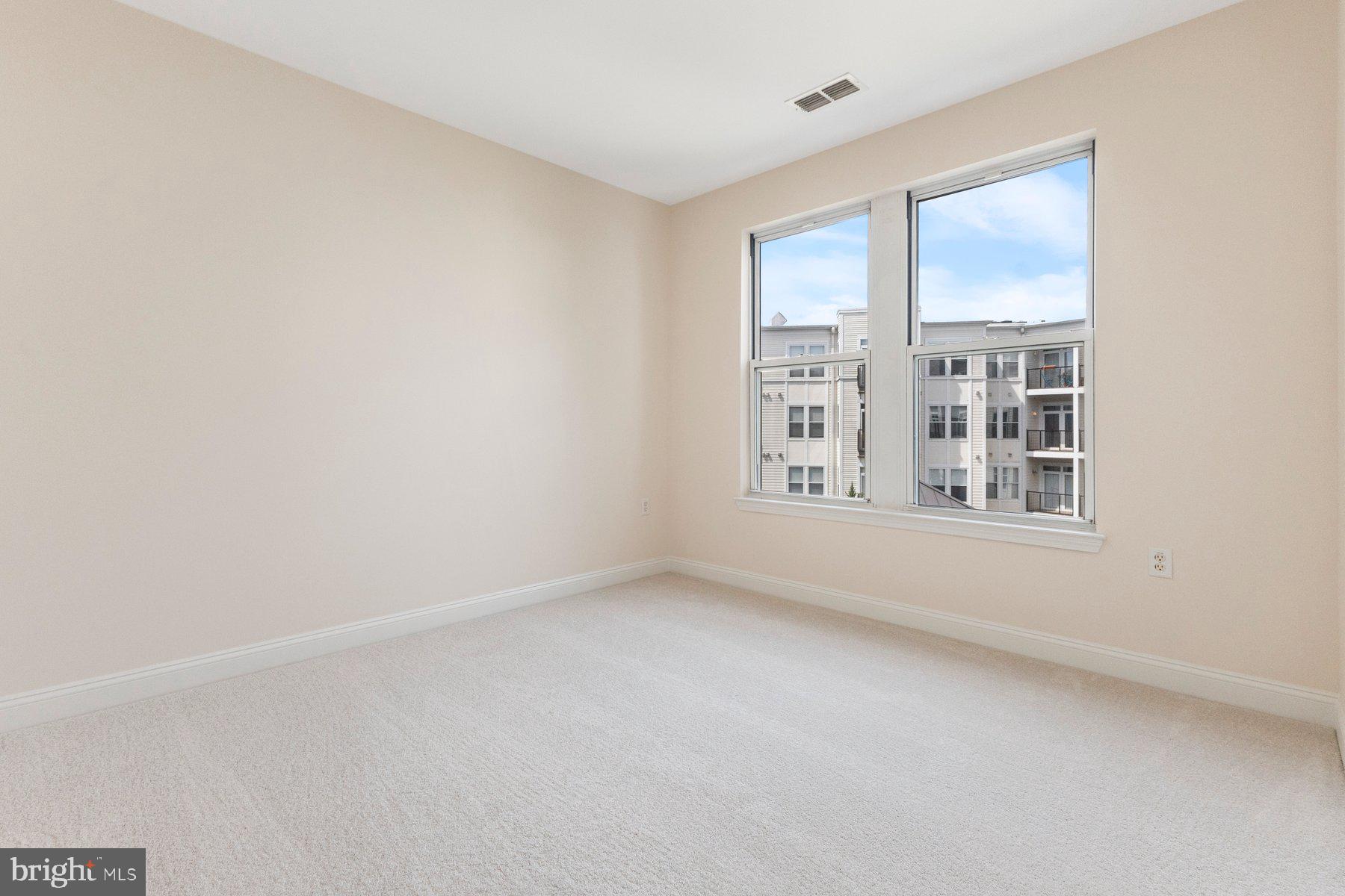 1391 Pennsylvania Ave SE #422