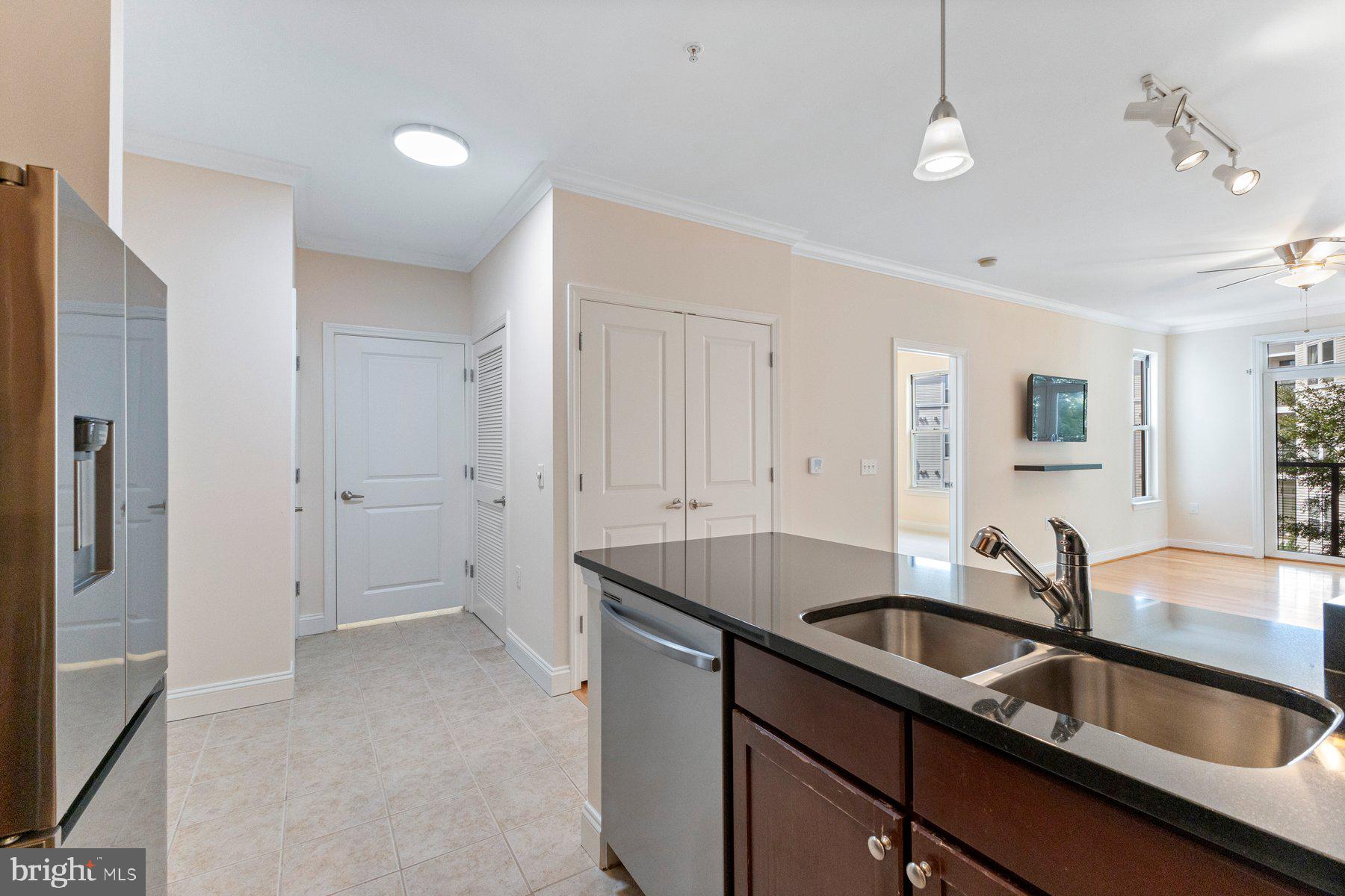 1391 Pennsylvania Ave SE #422