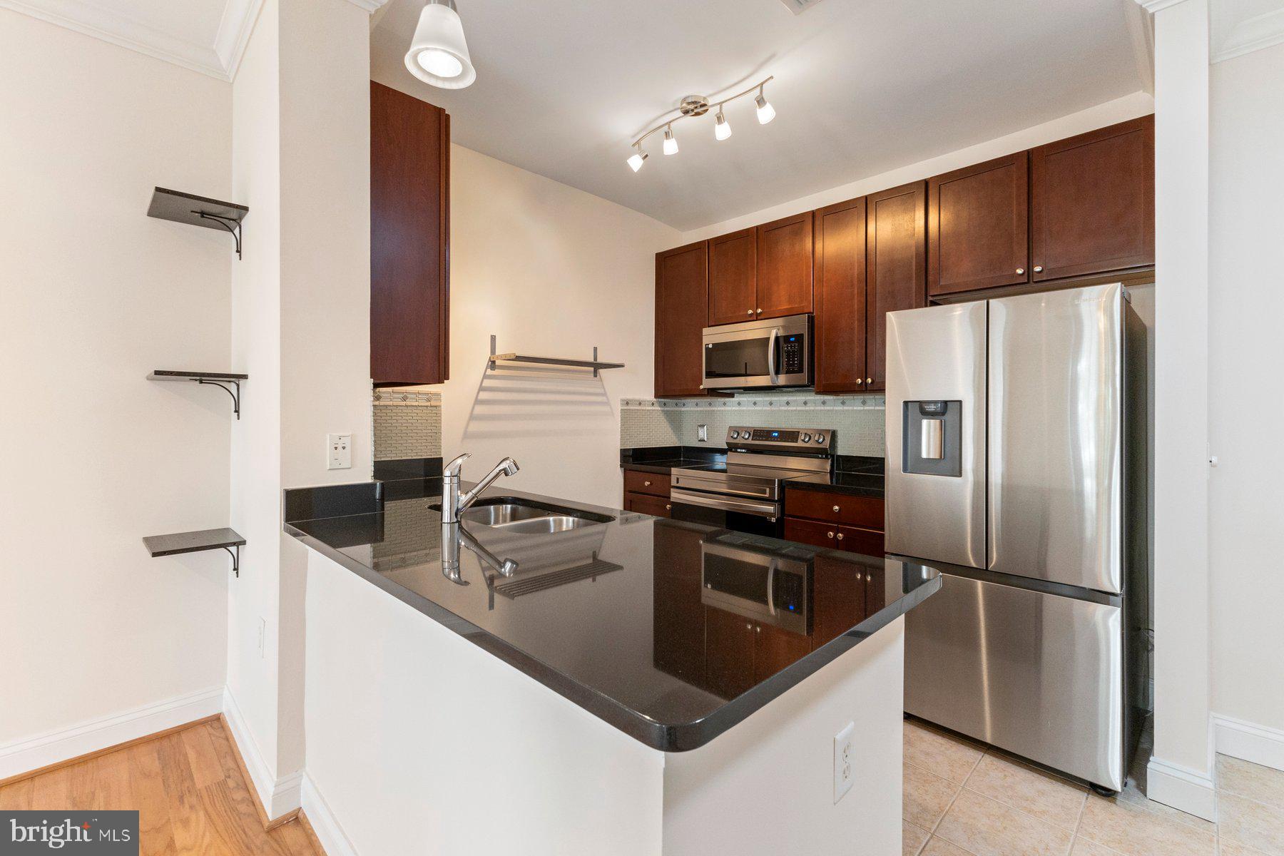 1391 Pennsylvania Ave SE #422