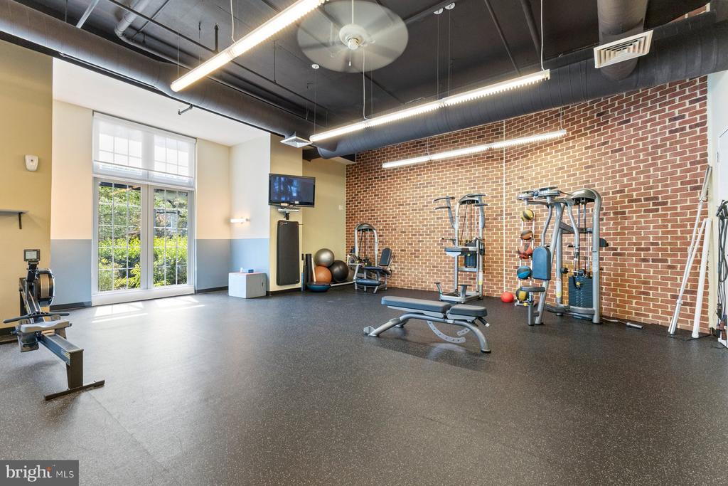 1391 Pennsylvania Ave SE #422