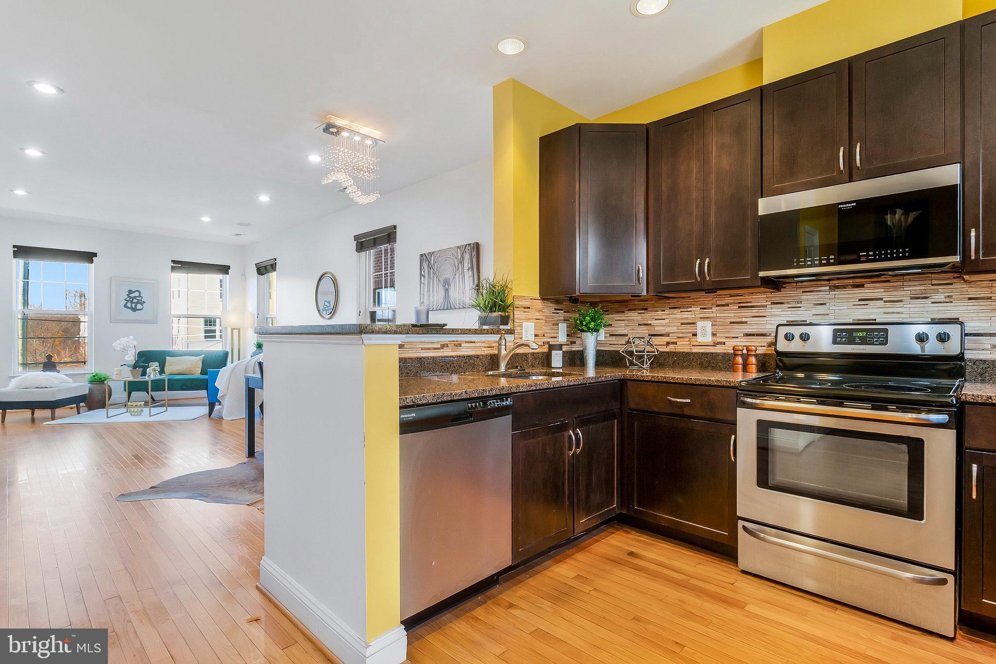 713 Anacostia Ave NE