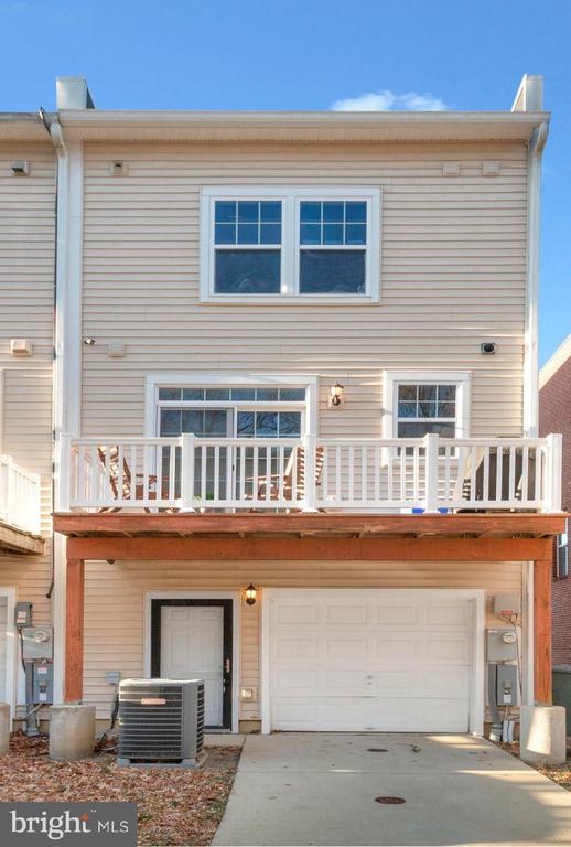 713 Anacostia Ave NE