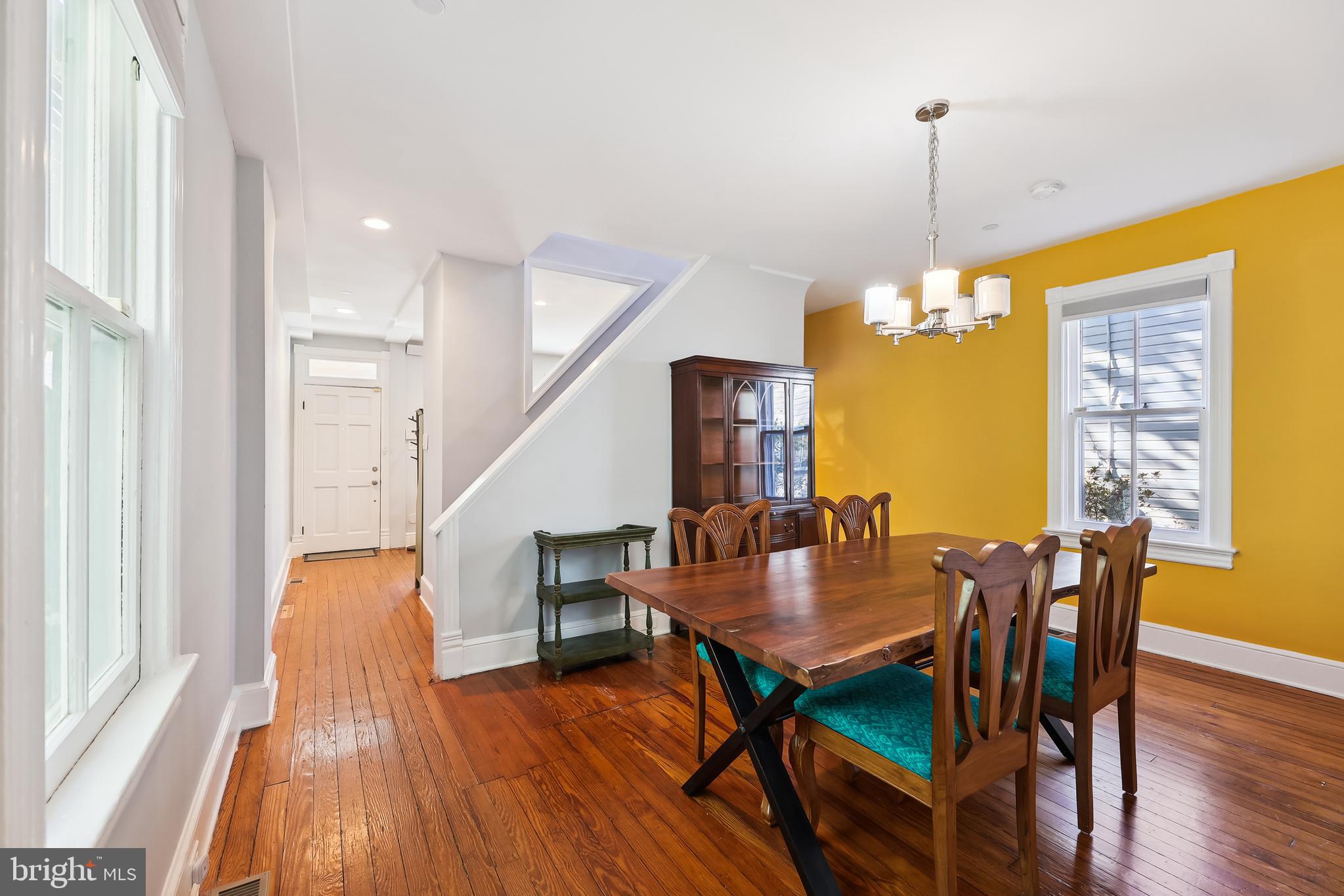 4439 ALTON PLACE NW