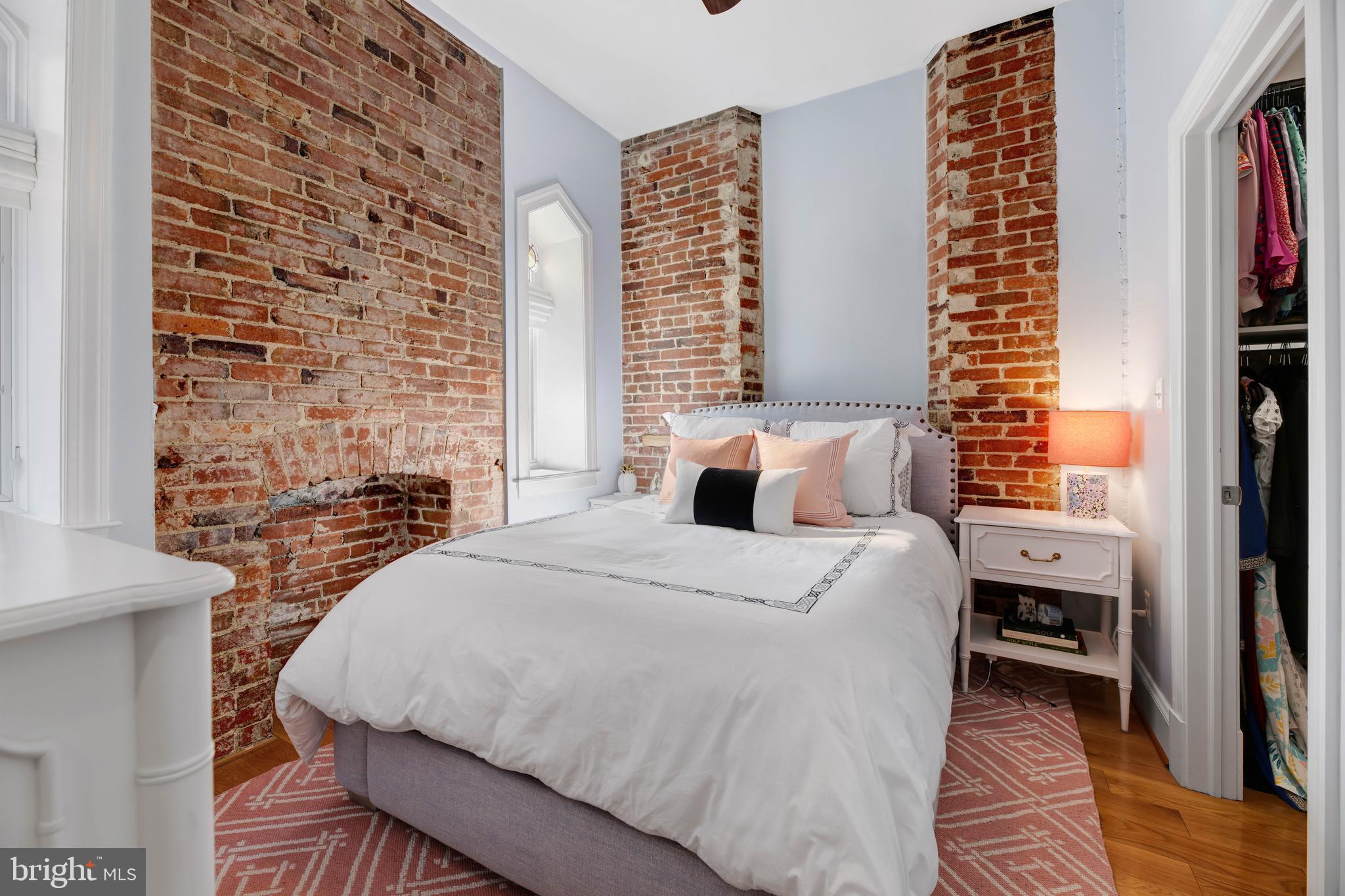 819 D St NE #27