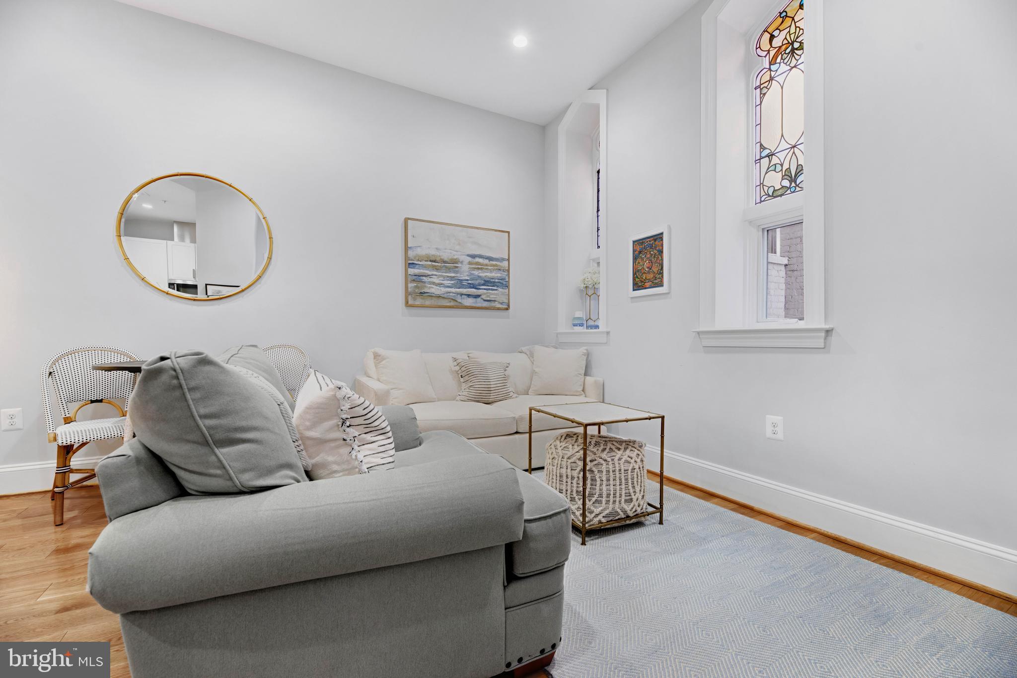 819 D St NE #27