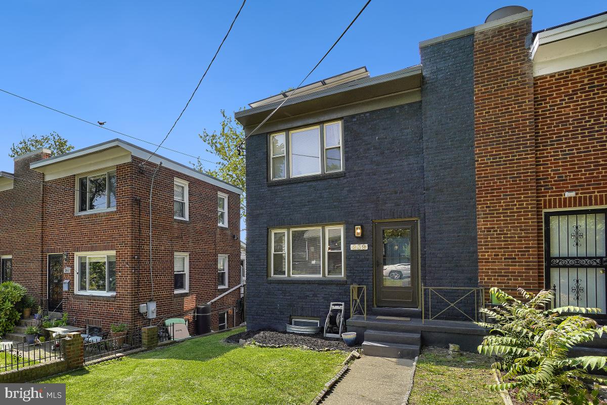 239 OGLETHORPE ST NE