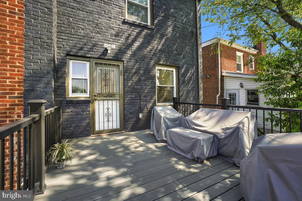 239 OGLETHORPE ST NE