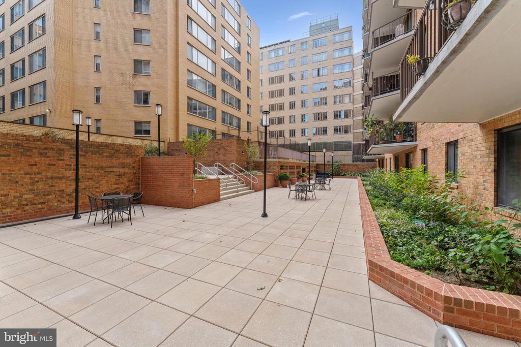 1718 P ST NW #504
