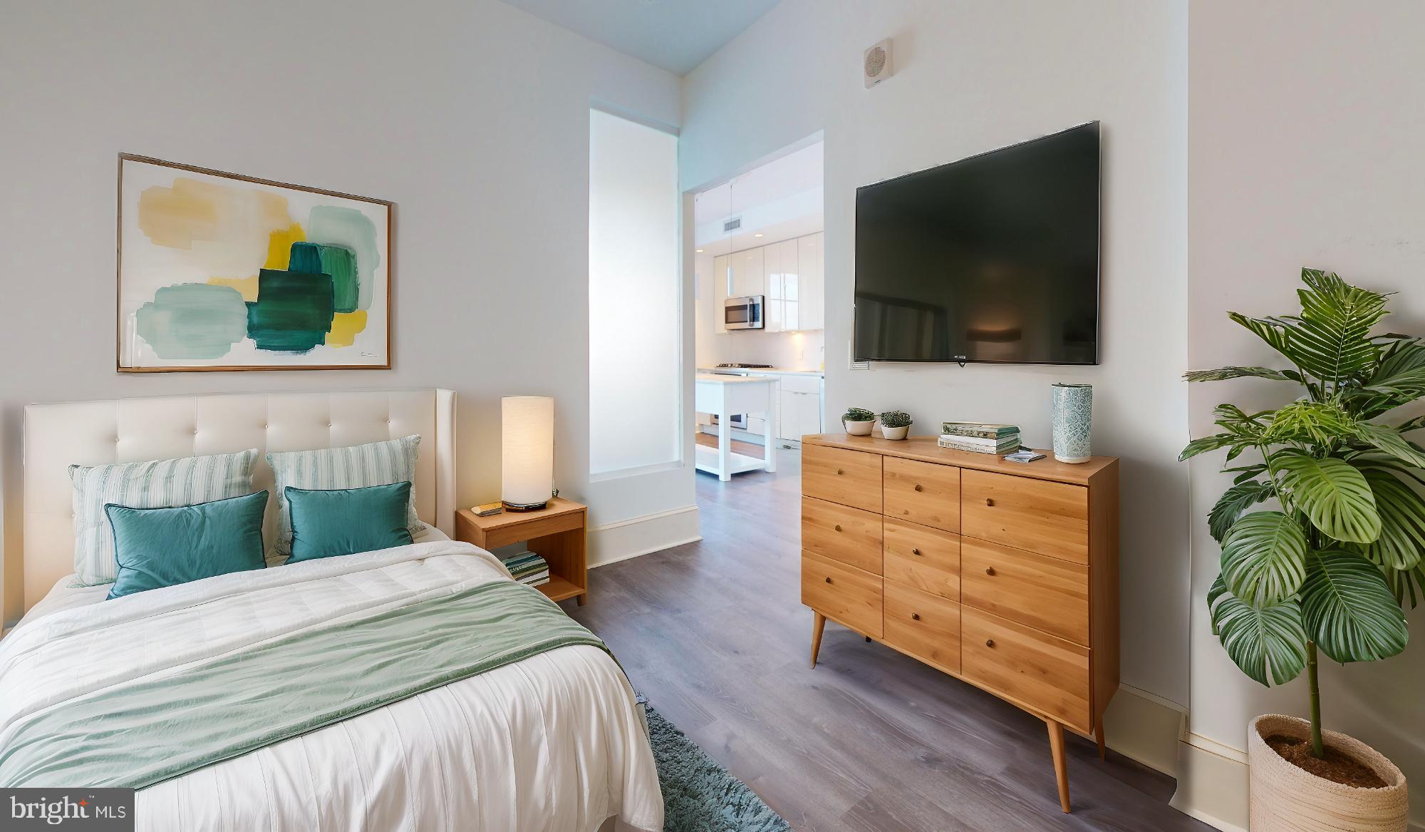 1011 M ST NW #804