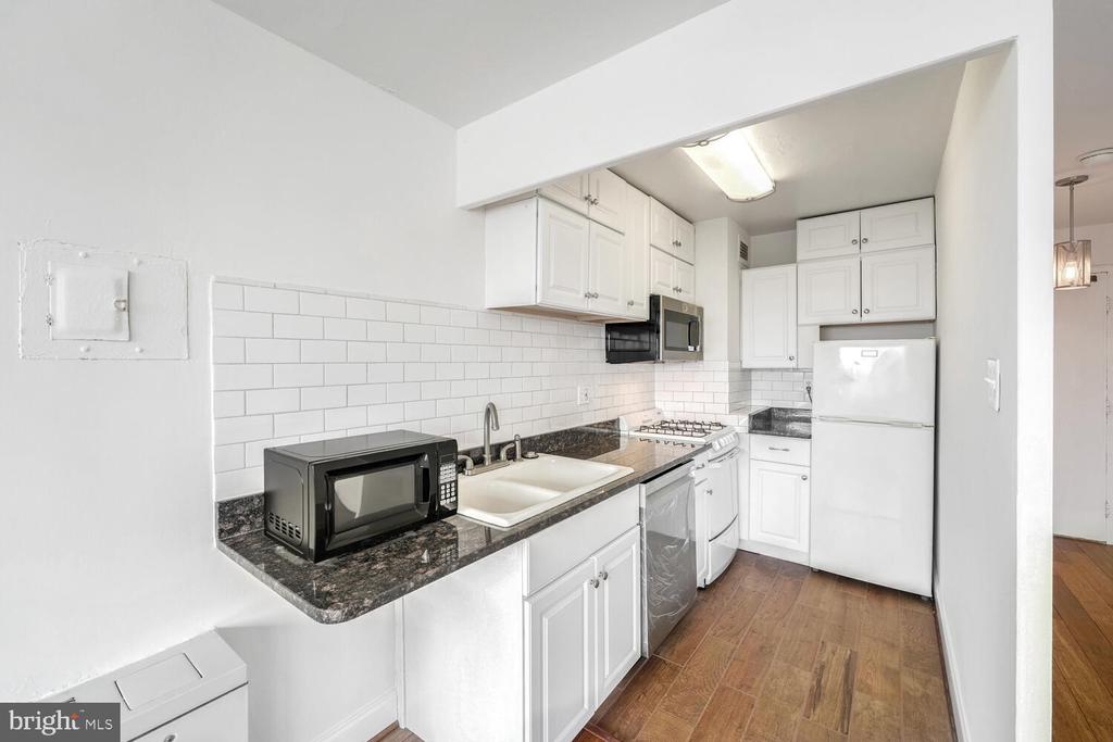 1601 18th St NW #718