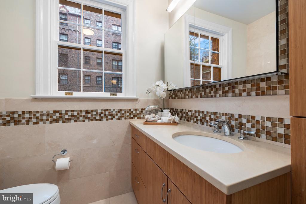 3041 Sedgwick St NW #102d