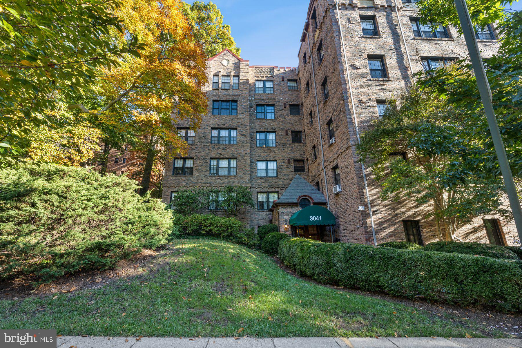 3041 Sedgwick St NW #102d