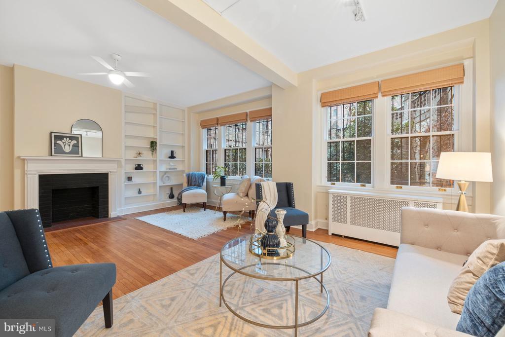 3041 Sedgwick St NW #102d