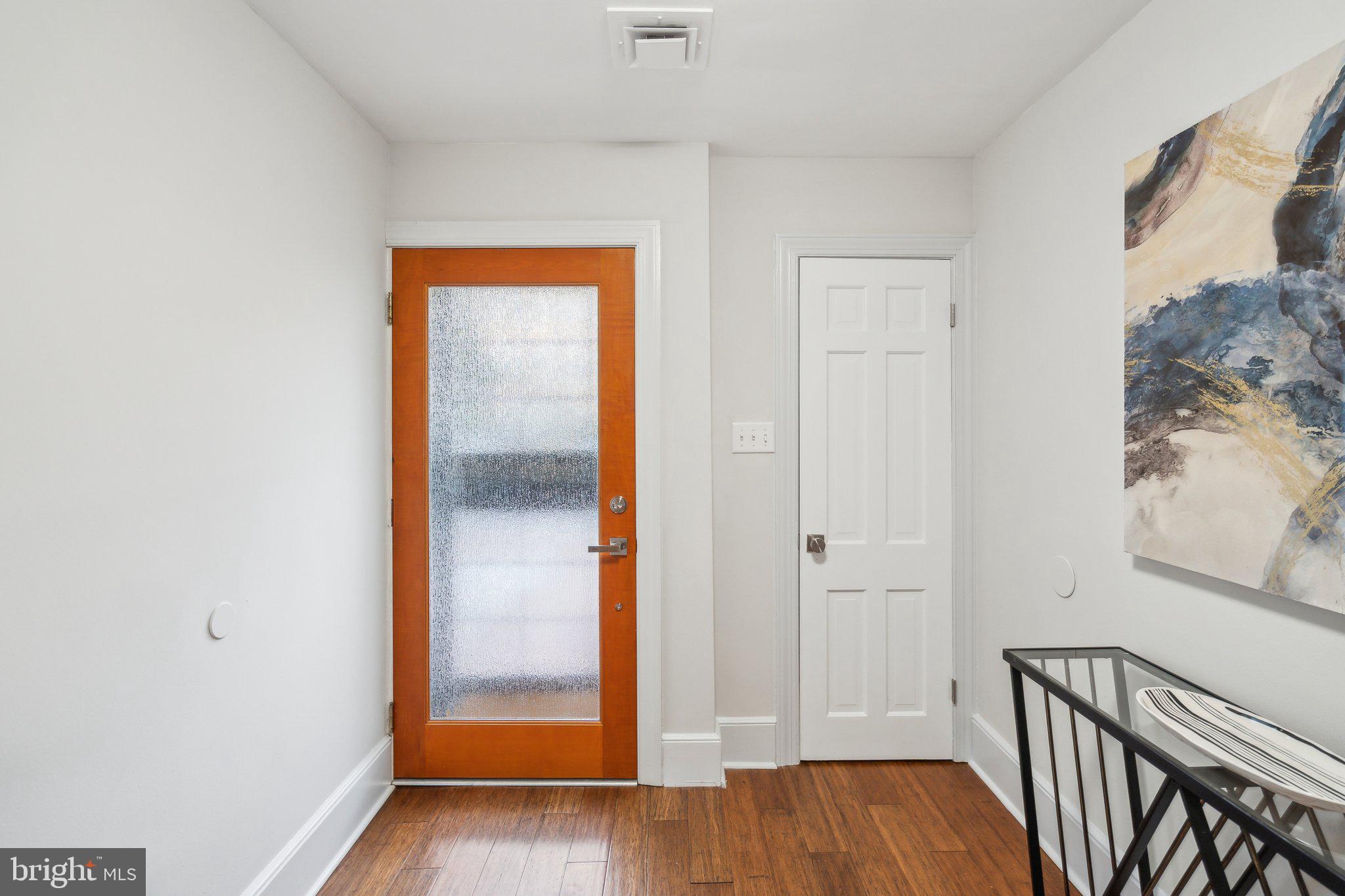 325 Constitution Ave NE