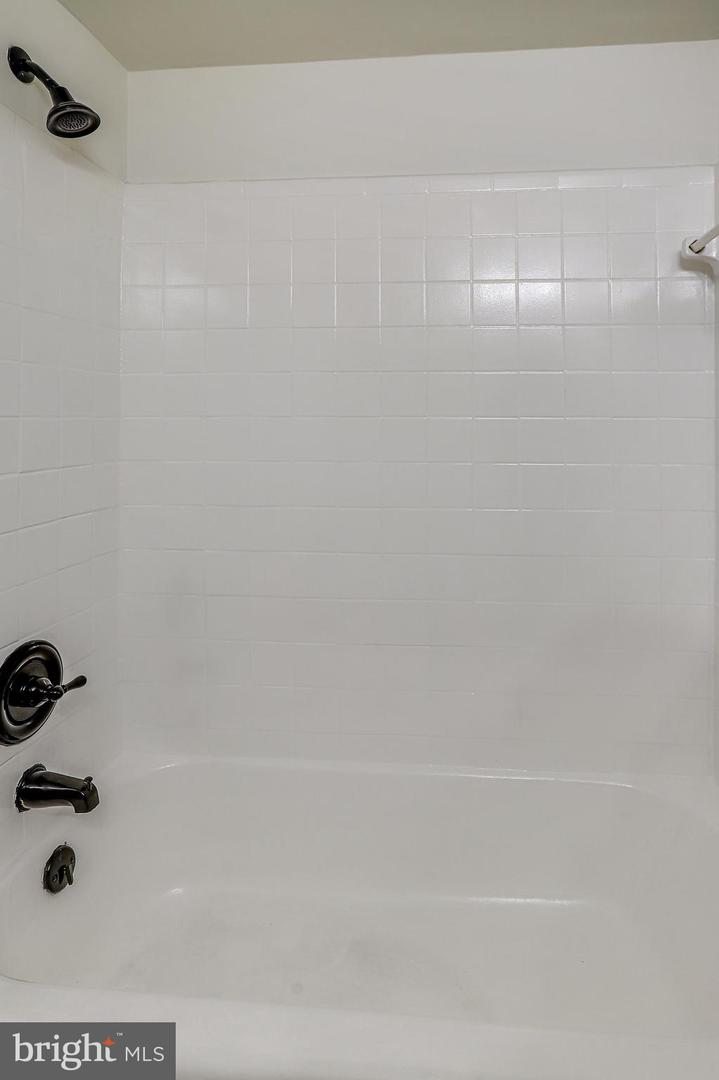 2800 Wisconsin Ave NW #602