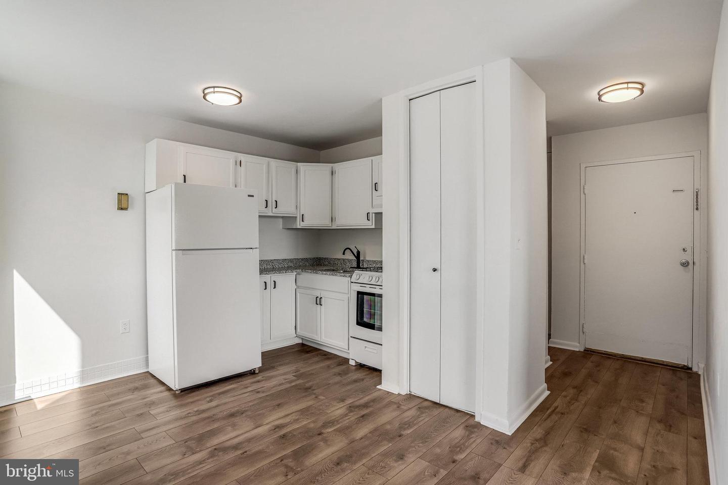 2800 Wisconsin Ave NW #602