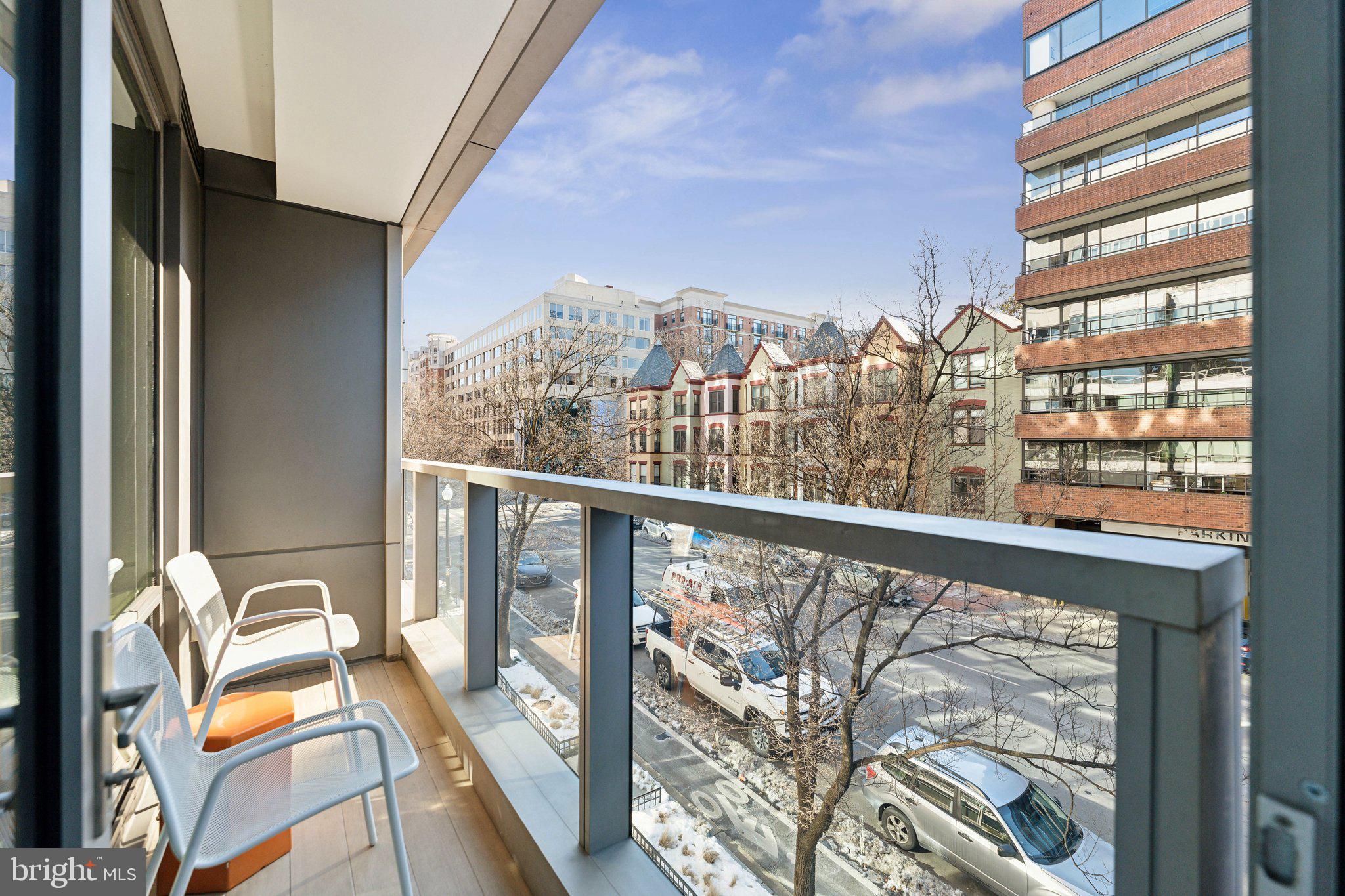 2501 M St NW #207