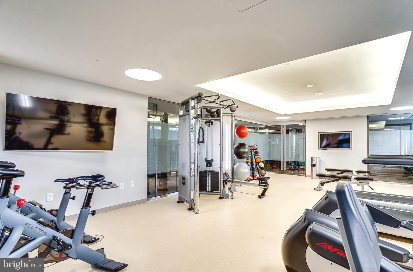 2501 M St NW #207