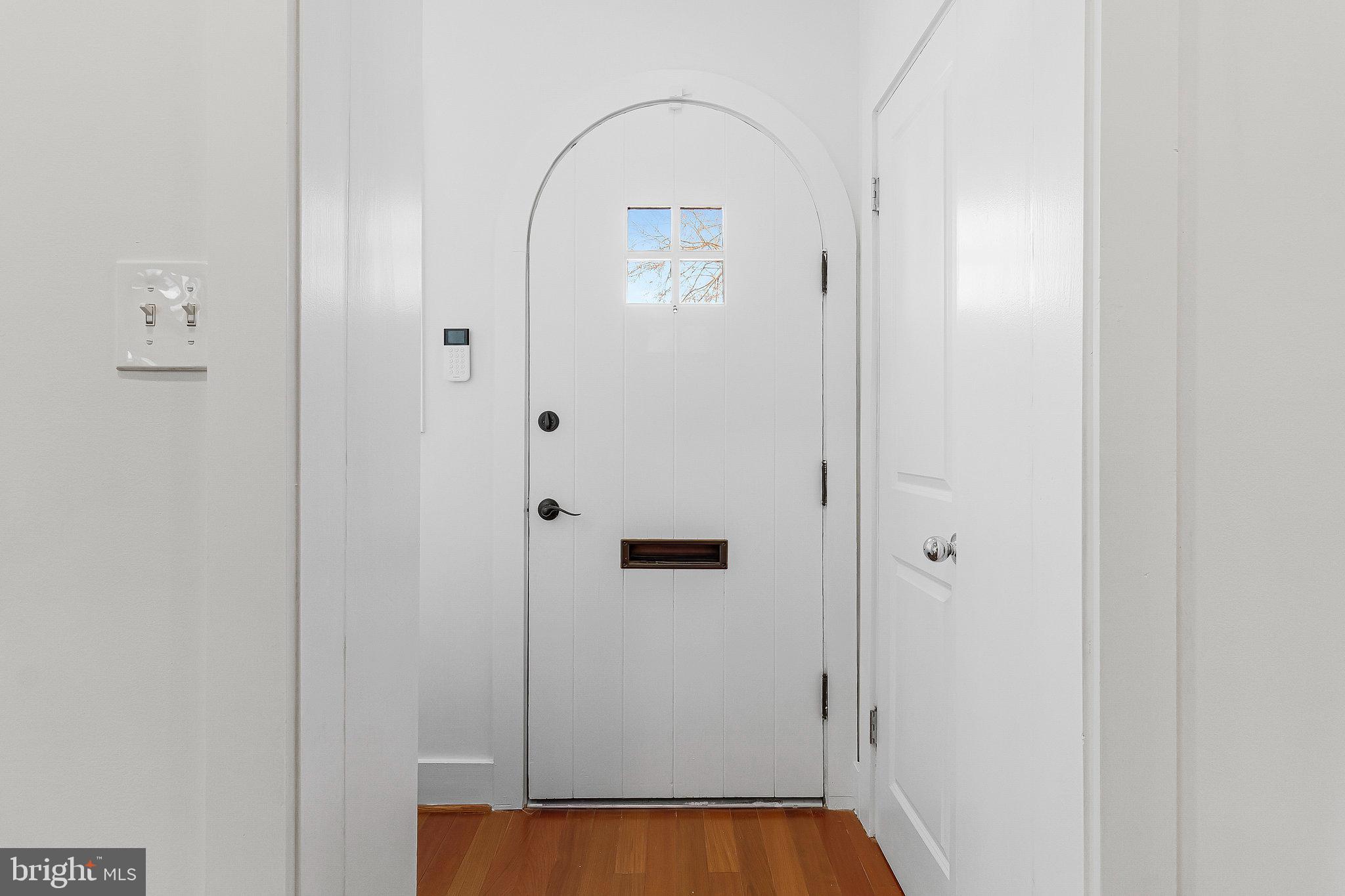 210 Peabody St NW